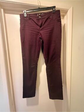 Size 14 Women’s Straight-Leg Jeans in Deep Plum